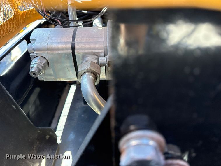 image for item ES8395 2024 Erie EM15 mini excavator