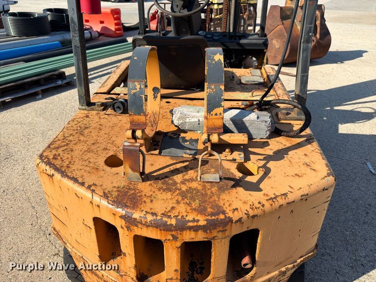 image for item EU0894 Yale GP050RCJUE086 forklift