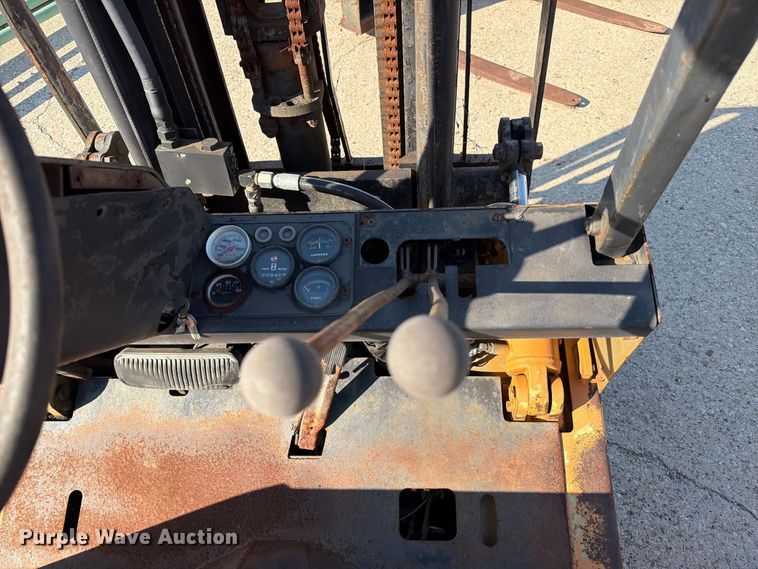 image for item EU0894 Yale GP050RCJUE086 forklift