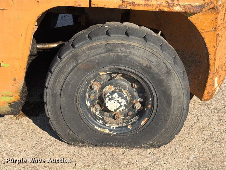 image for item EU0894 Yale GP050RCJUE086 forklift