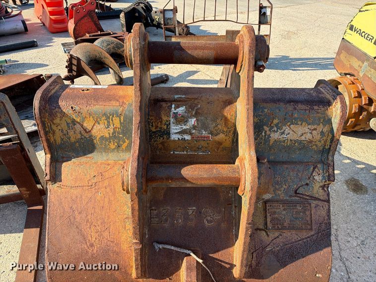 image for item EU0895 Excavator bucket
