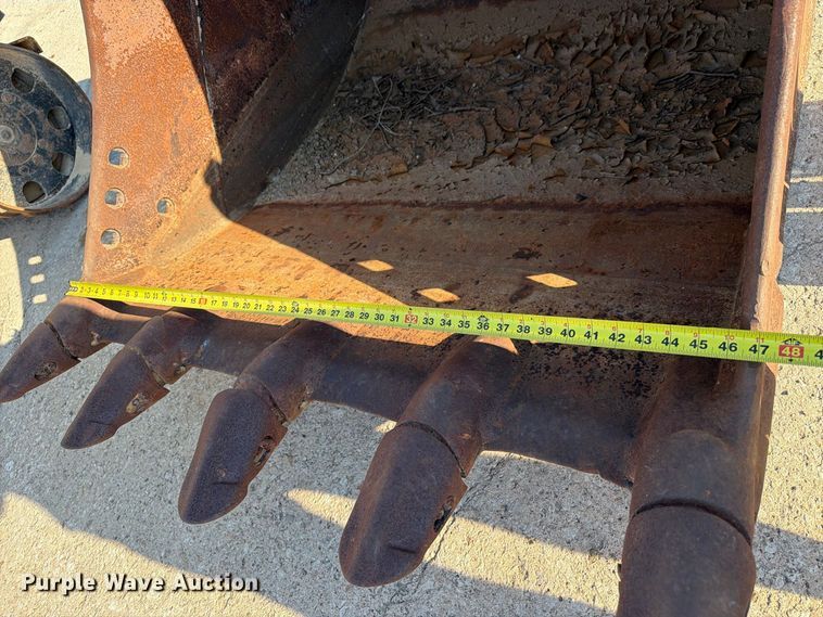 image for item EU0895 Excavator bucket