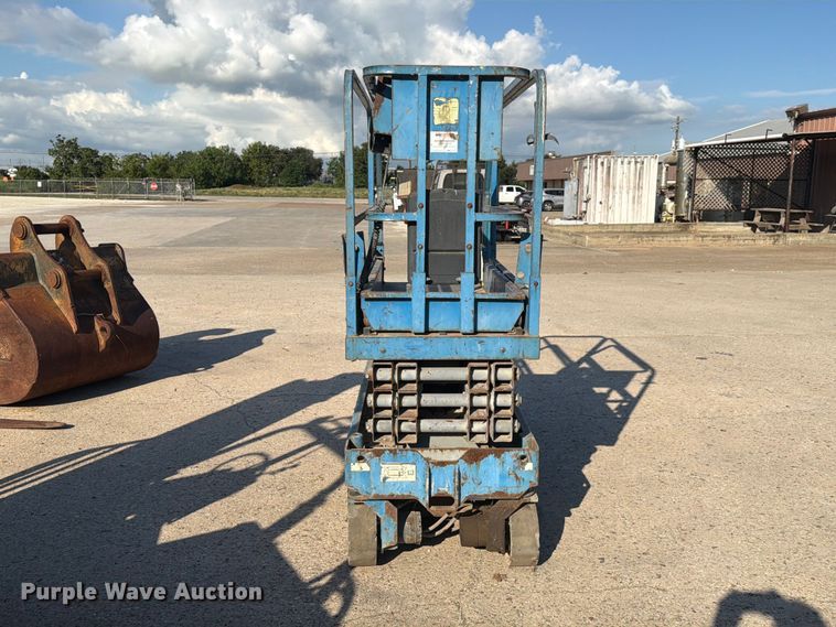 image for item EU0897 Genie GS-1930 scissor lift