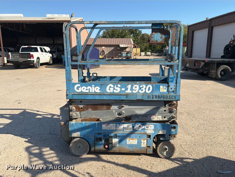image for item EU0897 Genie GS-1930 scissor lift