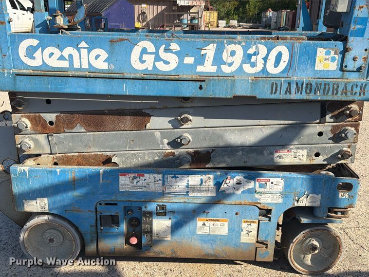 image for item EU0897 Genie GS-1930 scissor lift