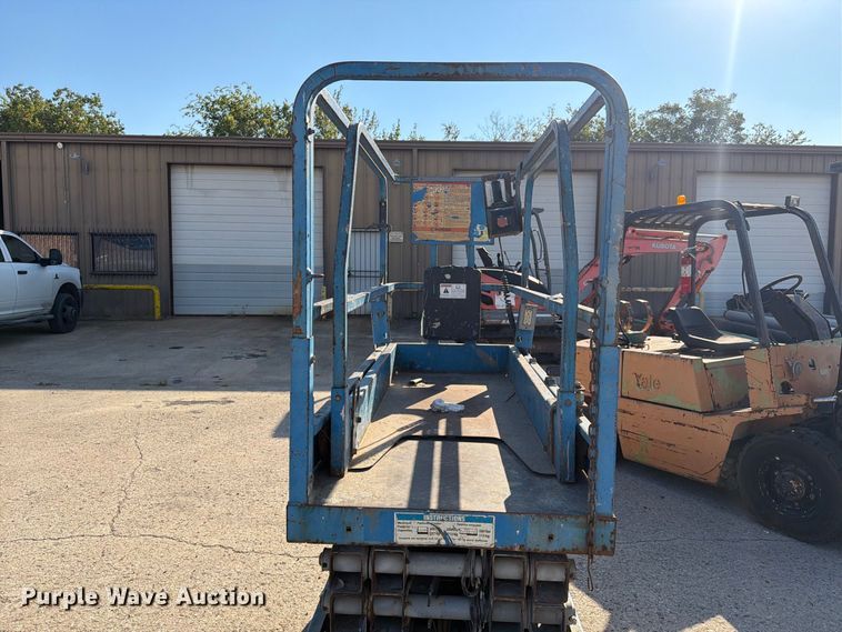 image for item EU0897 Genie GS-1930 scissor lift