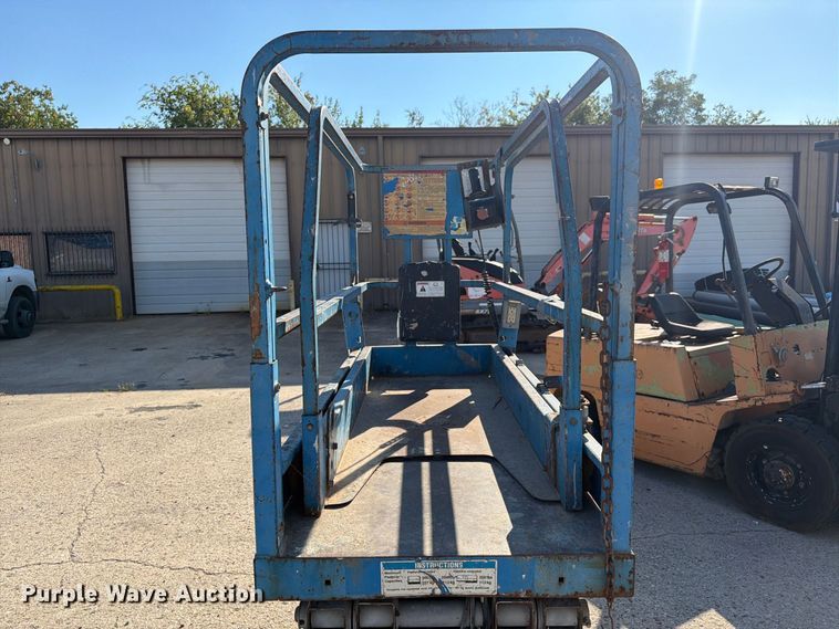 image for item EU0897 Genie GS-1930 scissor lift