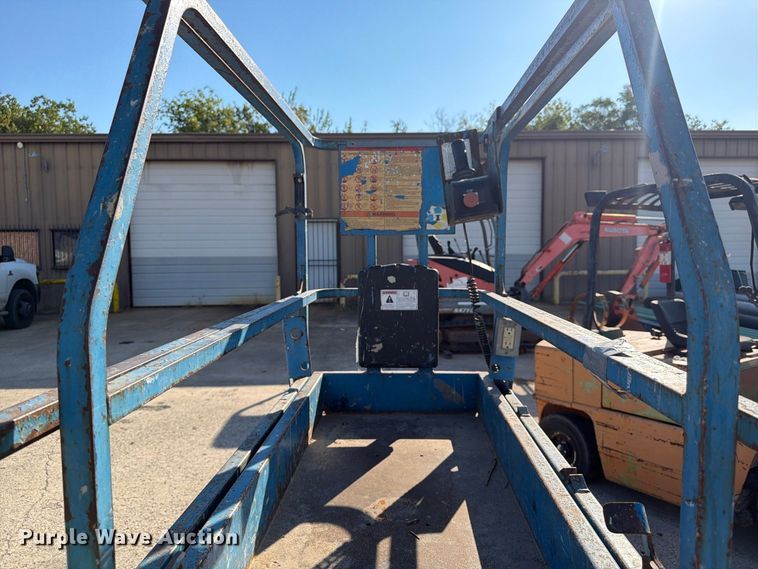 image for item EU0897 Genie GS-1930 scissor lift
