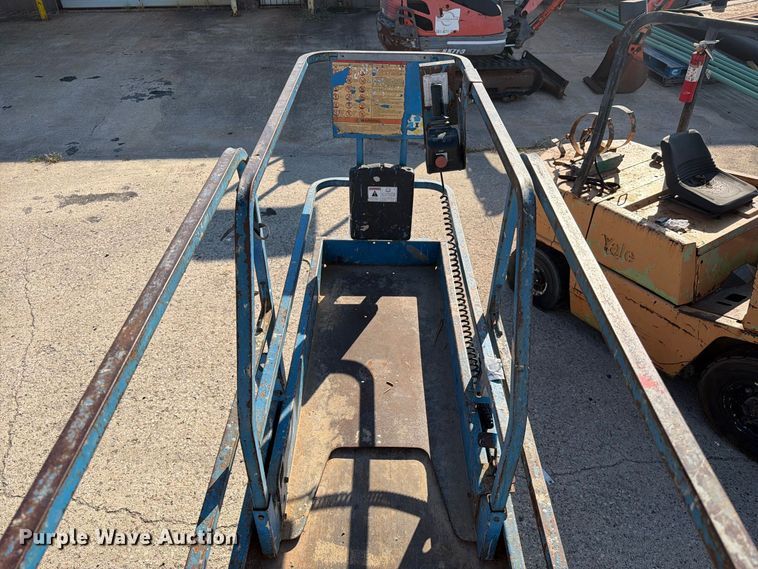 image for item EU0897 Genie GS-1930 scissor lift