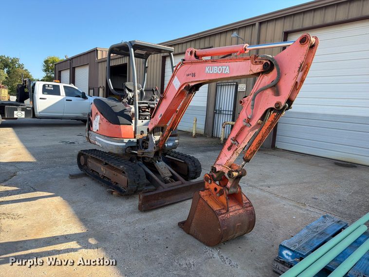 image for item EU0898 2006 Kubota KX71-3 mini excavator