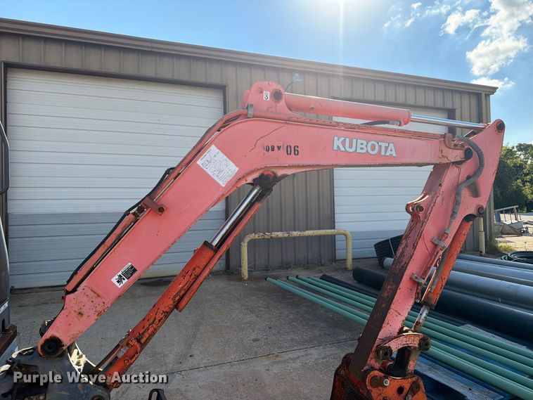 image for item EU0898 2006 Kubota KX71-3 mini excavator
