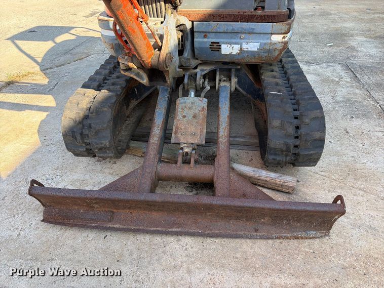 image for item EU0898 2006 Kubota KX71-3 mini excavator