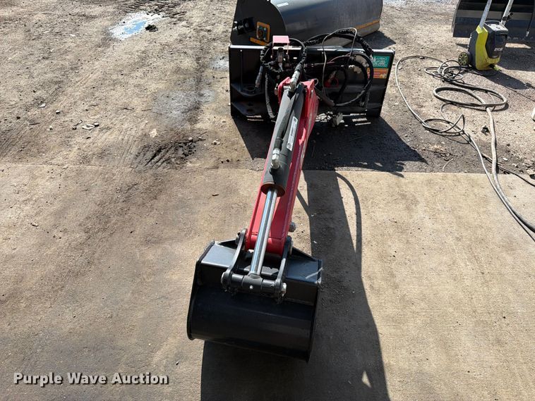 image for item EU0937 Raytree RMDB82 skid steer backhoe