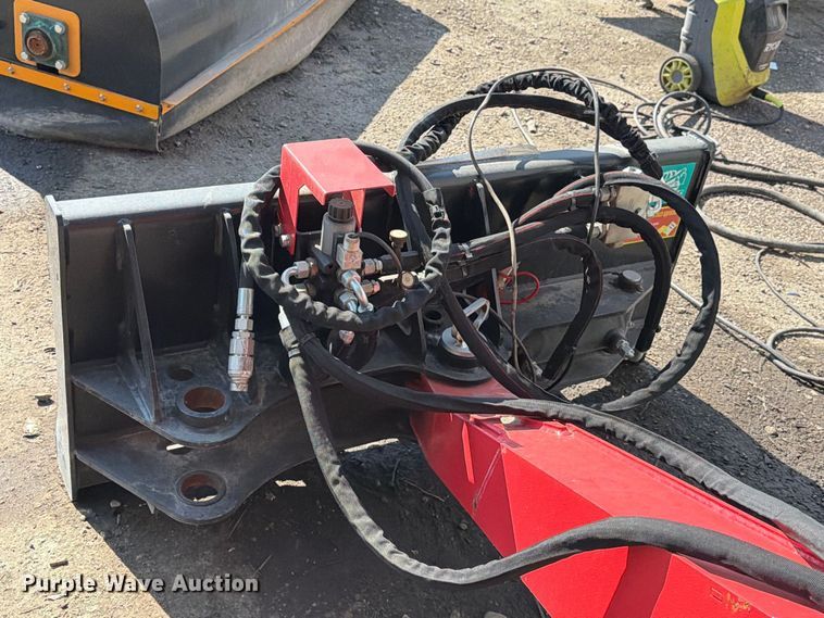 image for item EU0937 Raytree RMDB82 skid steer backhoe