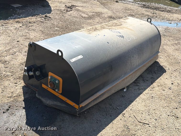 image for item EU0938 2025 Giyi BS72 skid steer sweeper