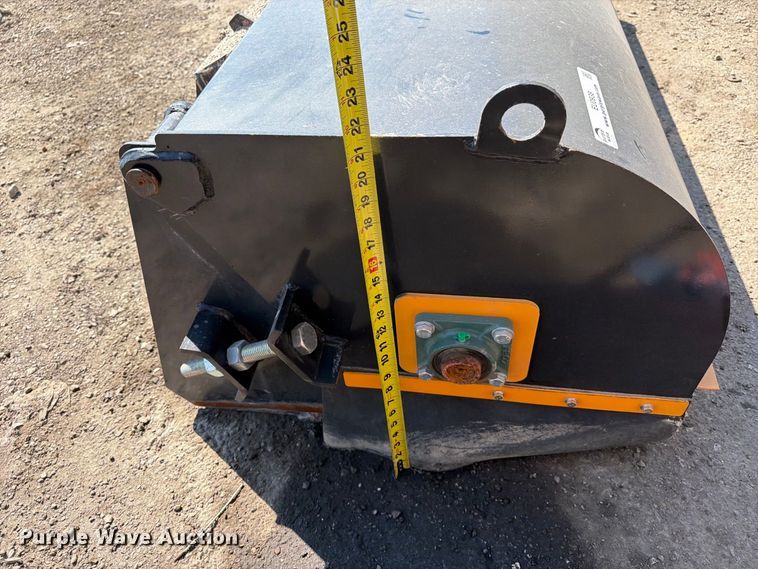 image for item EU0938 2025 Giyi BS72 skid steer sweeper
