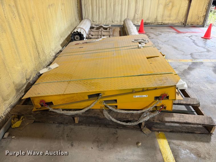 image for item EV7003 Storage container ramps