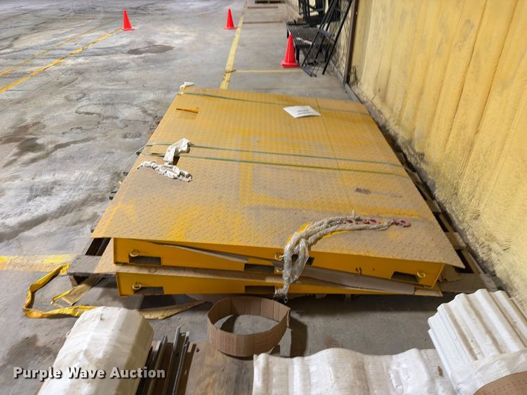 image for item EV7003 Storage container ramps