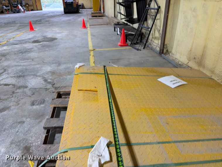 image for item EV7003 Storage container ramps