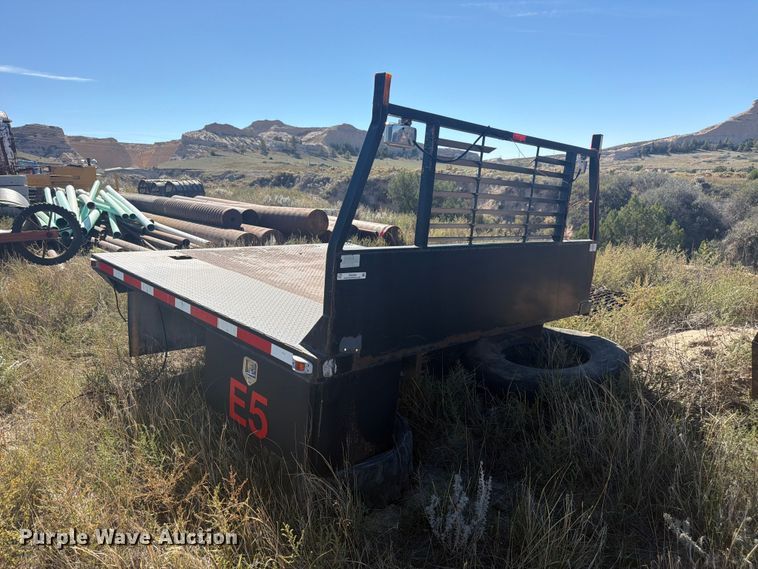 image for item EW2299 Harsh flatbed