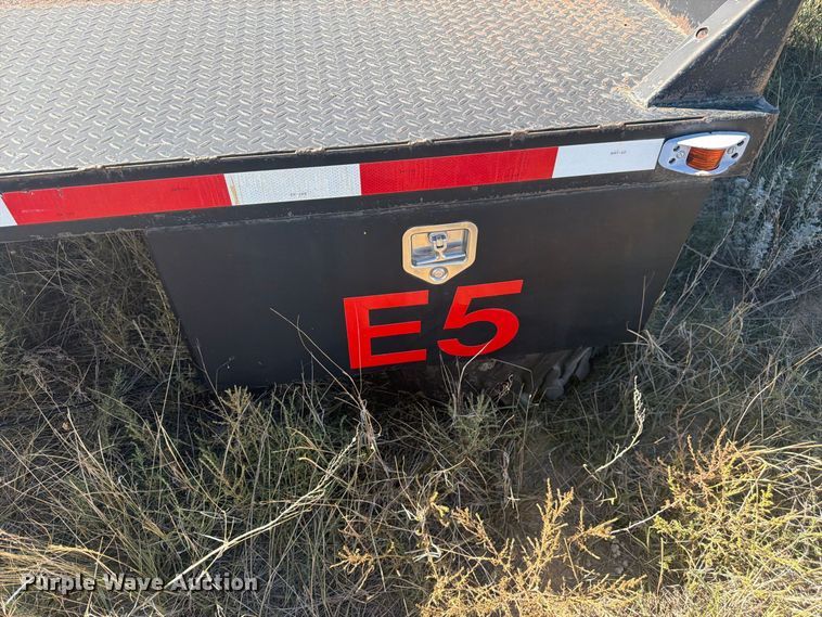 image for item EW2299 Harsh flatbed