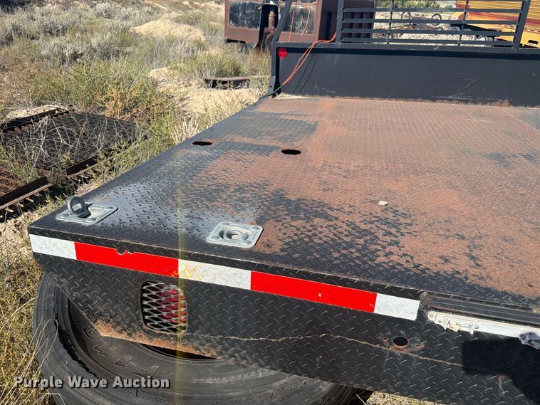 image for item EW2299 Harsh flatbed