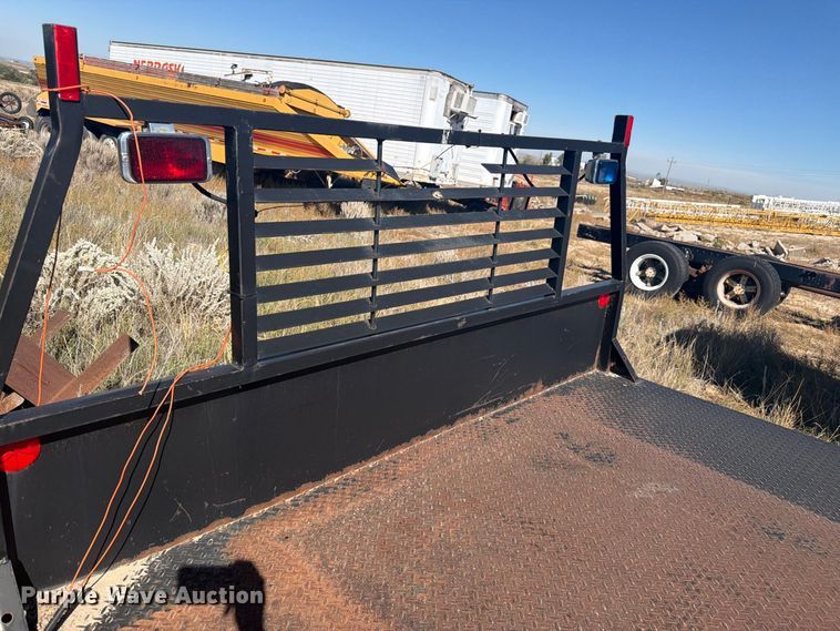 image for item EW2299 Harsh flatbed