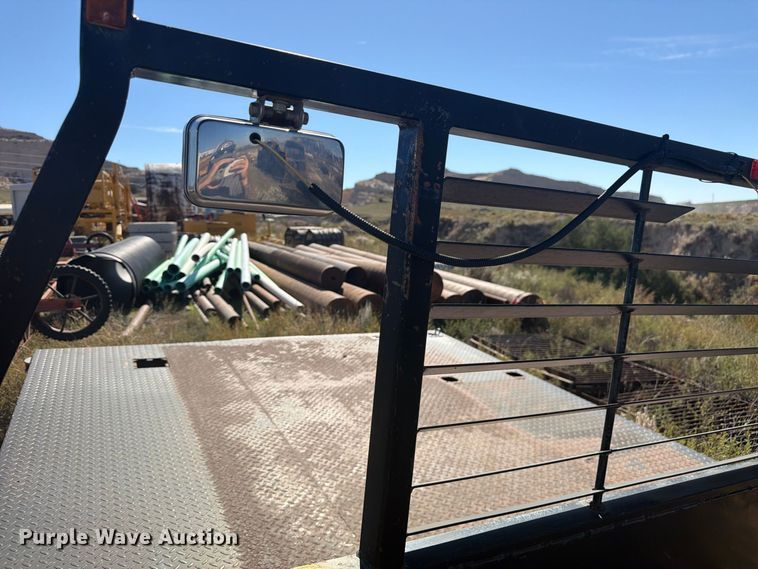 image for item EW2299 Harsh flatbed