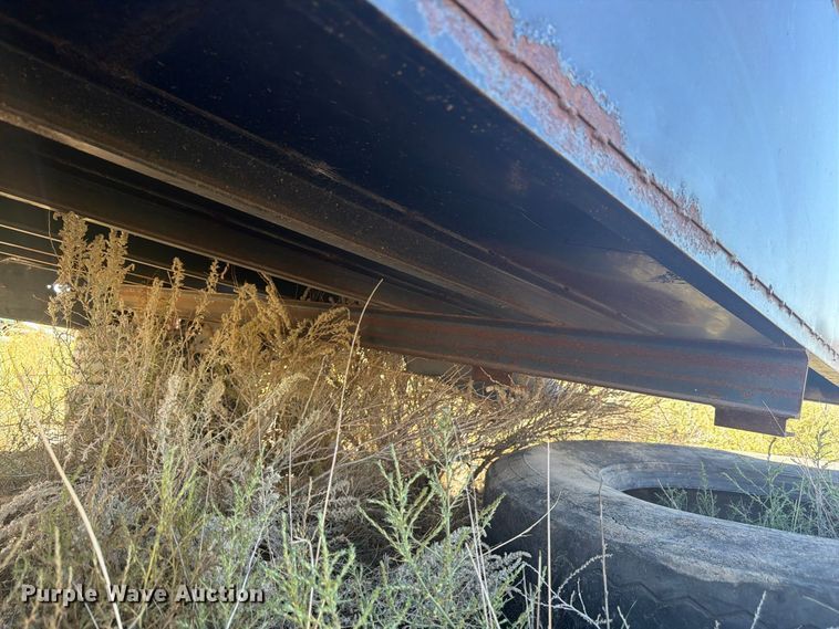 image for item EW2299 Harsh flatbed