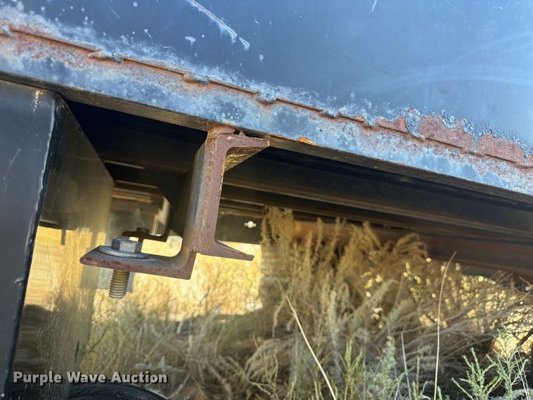 image for item EW2299 Harsh flatbed