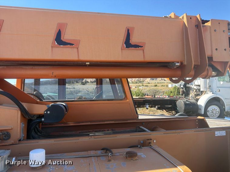image for item EW2301 1998 LULL 644B-42 telehandler