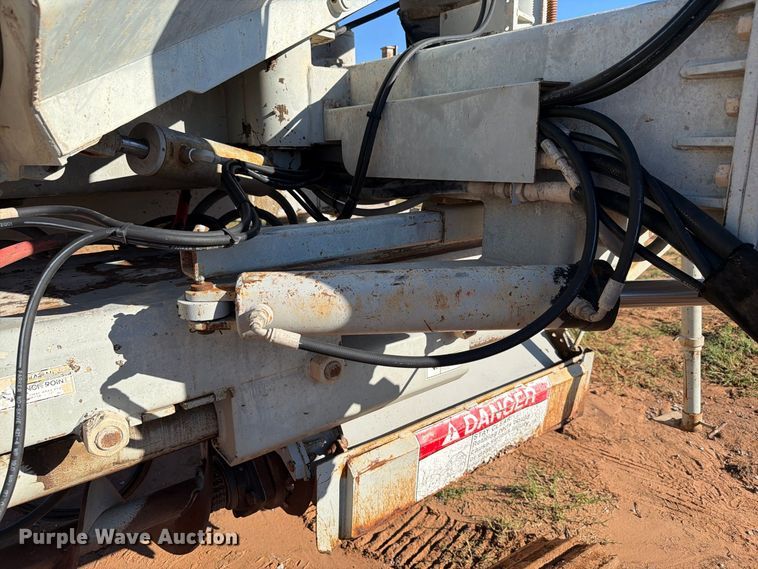 image for item EW7492 Power Curber 5700B curb machine