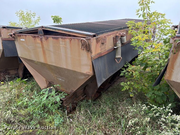 Spreader bed