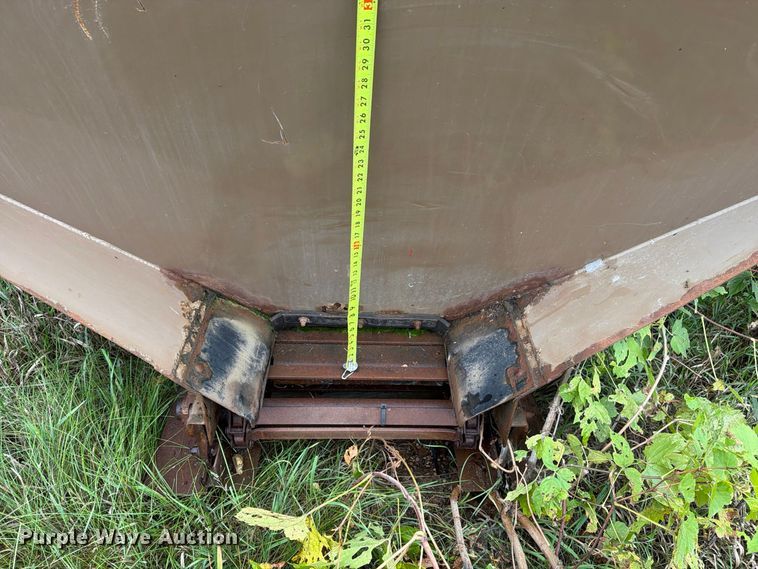 image for item EX1017 Spreader box