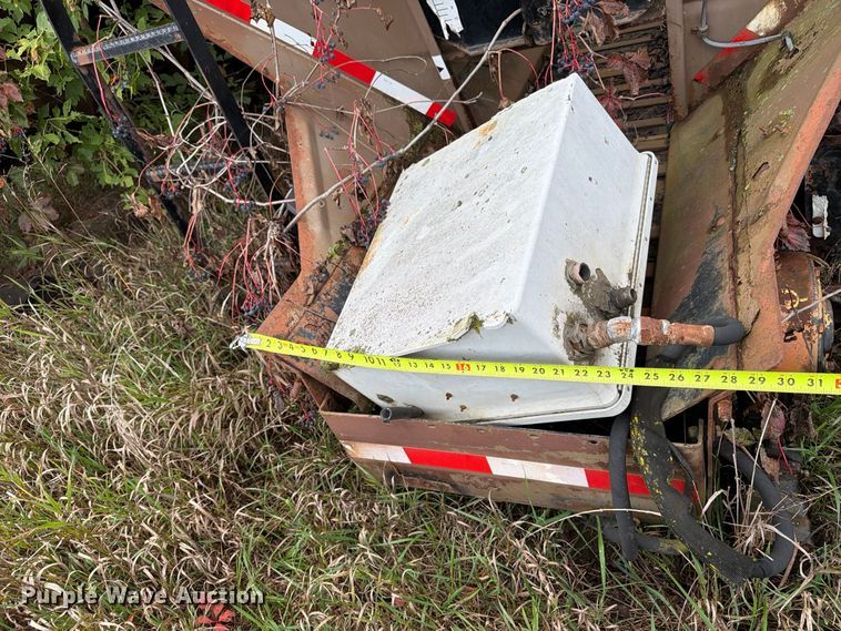 image for item EX1017 Spreader box