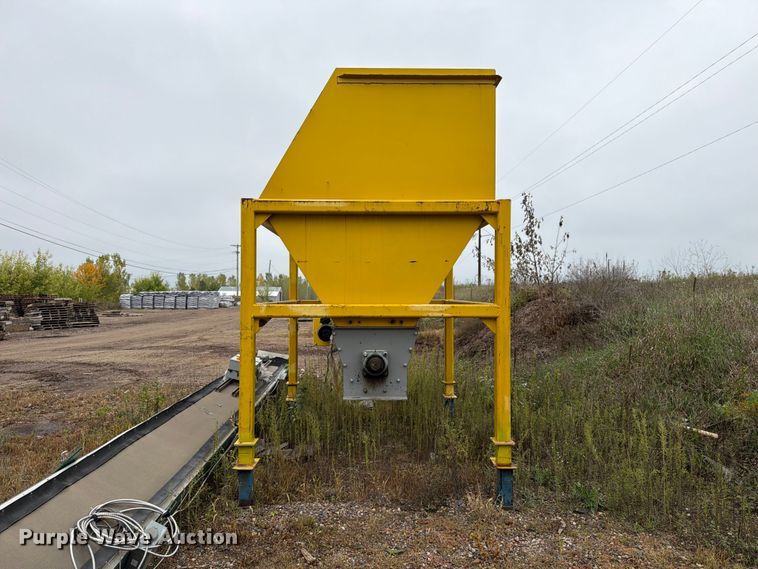 image for item EX1018 Conveyor Engineering and Manufacturing hopper