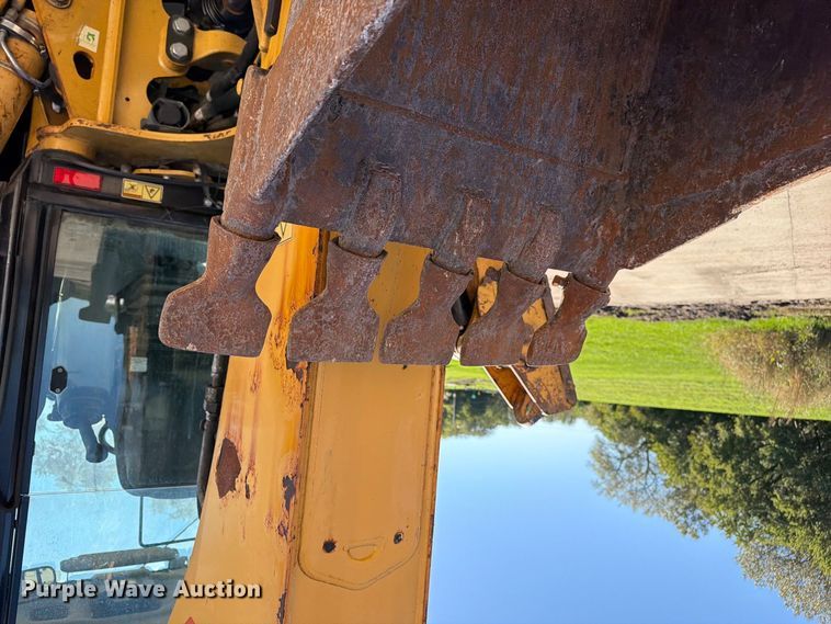 image for item EX1022 2012 Caterpillar 420F backhoe