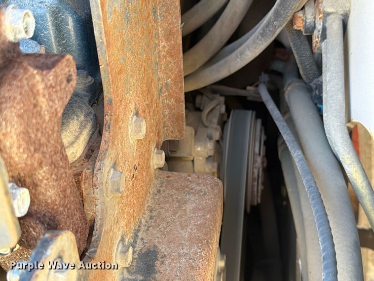 image for item EX1026 2010 Bobcat S630 skid steer loader