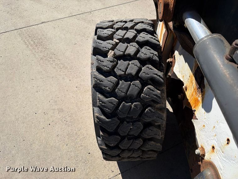 image for item EX1026 2010 Bobcat S630 skid steer loader