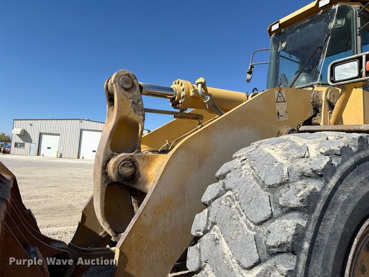 image for item EX1027 2002 Komatsu WA500-3LK wheel loader