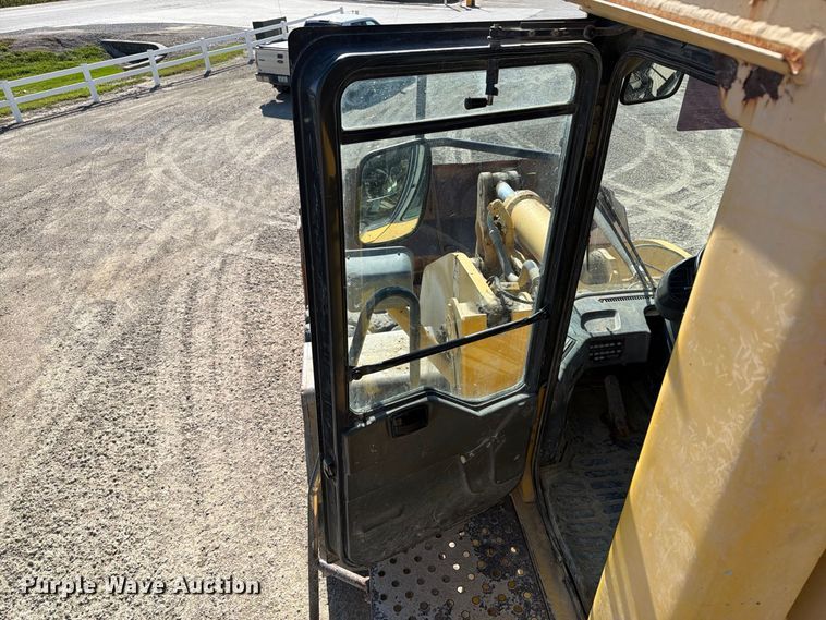 image for item EX1027 2002 Komatsu WA500-3LK wheel loader