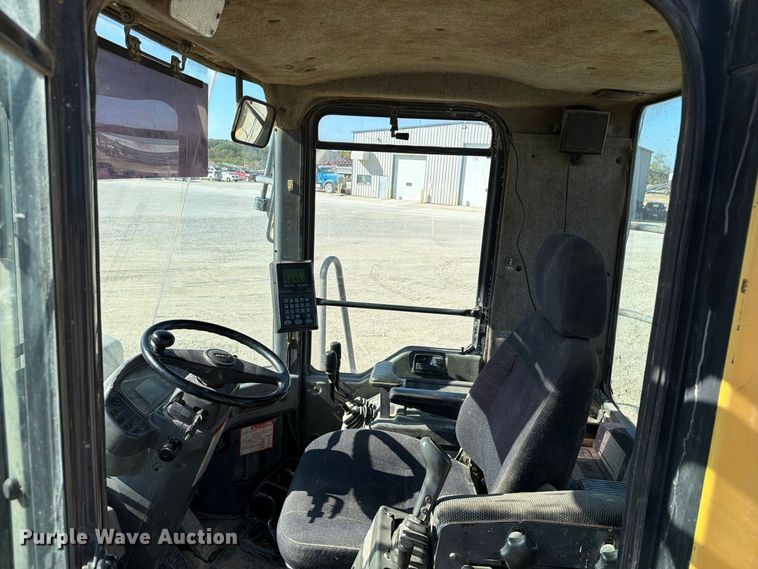 image for item EX1027 2002 Komatsu WA500-3LK wheel loader