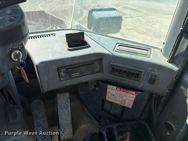 image for item EX1027 2002 Komatsu WA500-3LK wheel loader