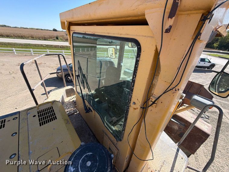 image for item EX1027 2002 Komatsu WA500-3LK wheel loader