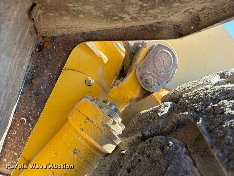 image for item EX1027 2002 Komatsu WA500-3LK wheel loader