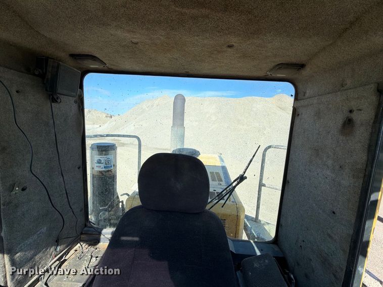 image for item EX1027 2002 Komatsu WA500-3LK wheel loader