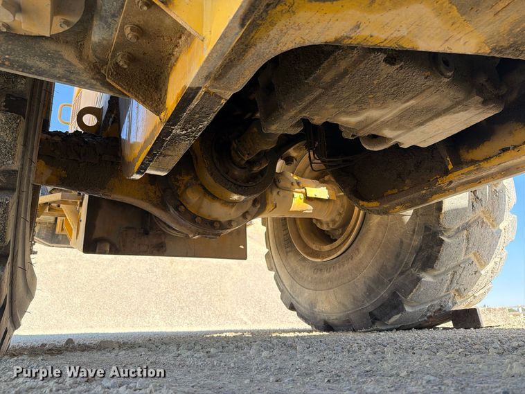 image for item EX1027 2002 Komatsu WA500-3LK wheel loader