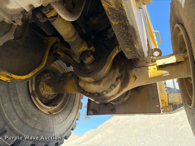 image for item EX1027 2002 Komatsu WA500-3LK wheel loader