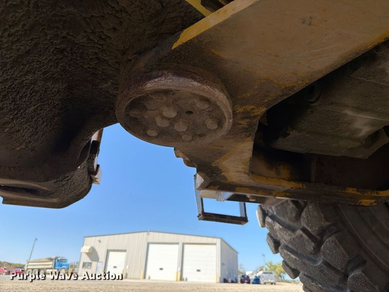 image for item EX1027 2002 Komatsu WA500-3LK wheel loader