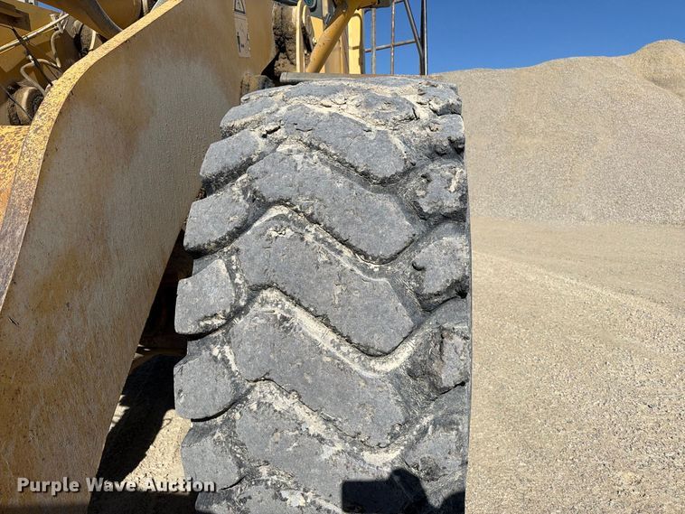 image for item EX1027 2002 Komatsu WA500-3LK wheel loader